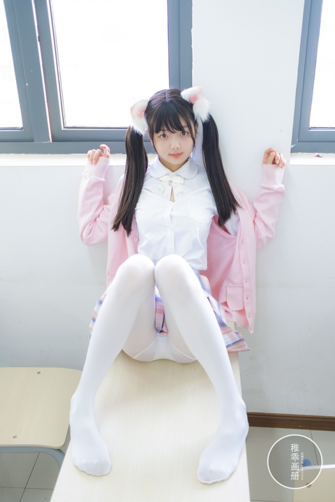 稚乖画册 晴空-04 夜夜 80D 白丝JK.jpg 稚乖画册 晴空-04 夜夜 80D 白丝JK.jpg